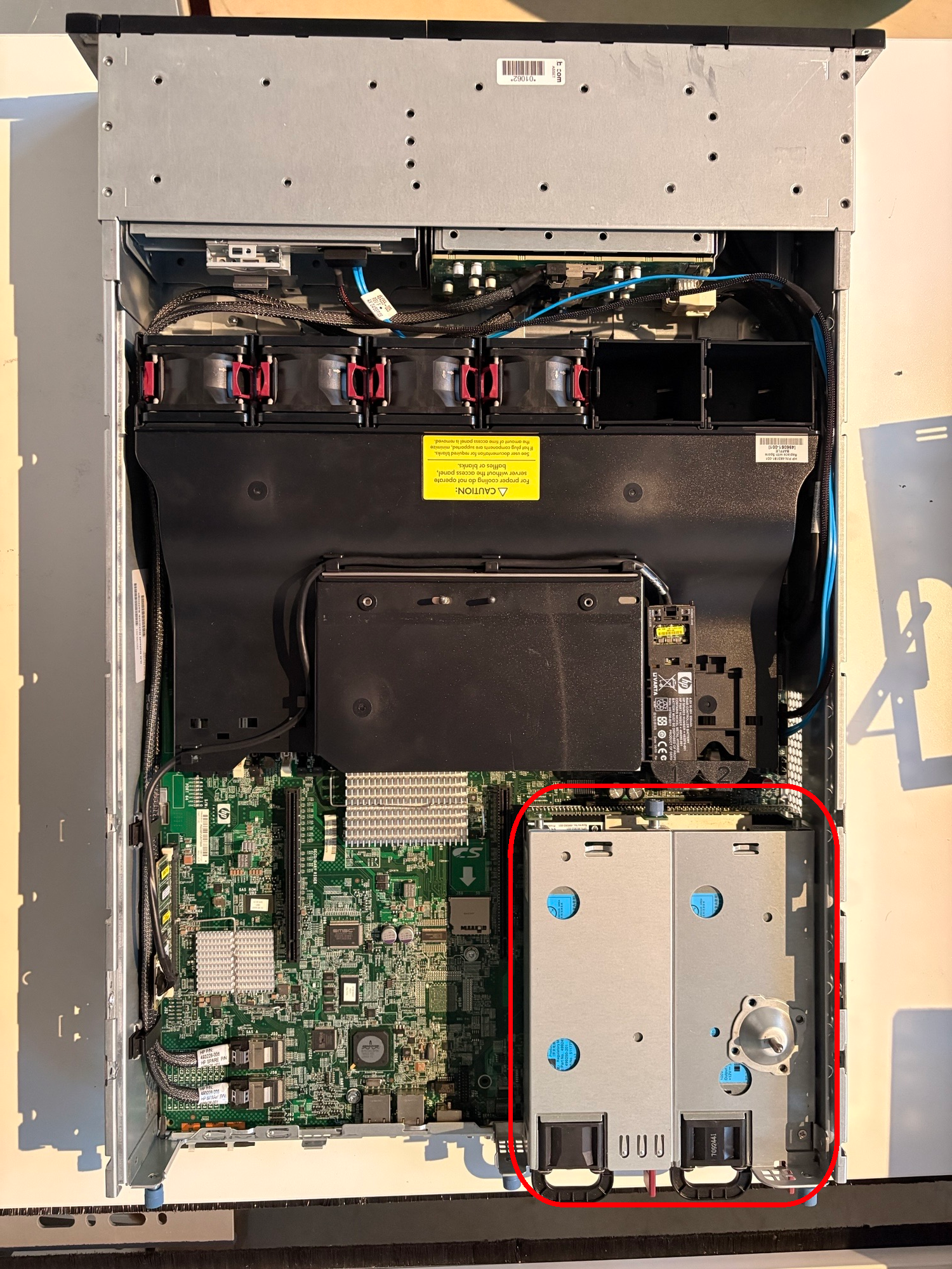 Démontage des ventilateurs et de l'alimentation